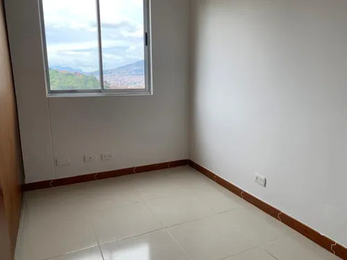 Vendo Apartamento En Parte Baja De La Loma De Los Bernal