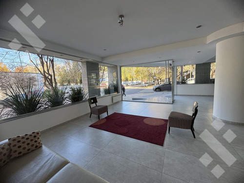 Venta De Piso Nivel Gerencial En Neuquén - Edificio Los Teros