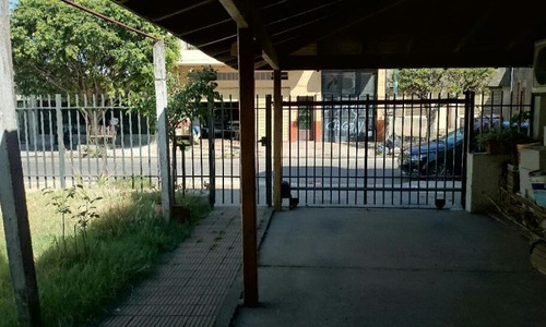 Casa En Venta En El Palomar