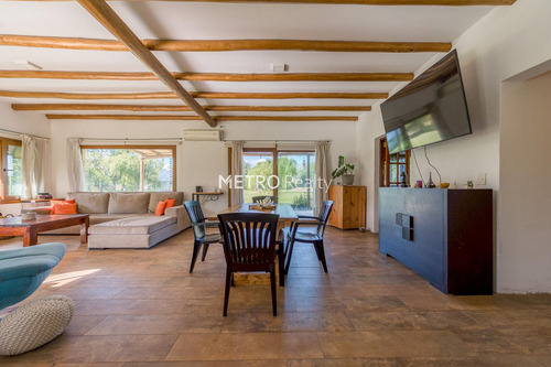 Casa En Venta Sobre Lote De 1 Hectarea En Loma Escondida, Open Door