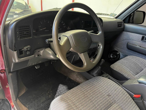 Imagen 8 de 10 de Toyota Hilux 1998 2.8 D/cab 4x4 D Sr5