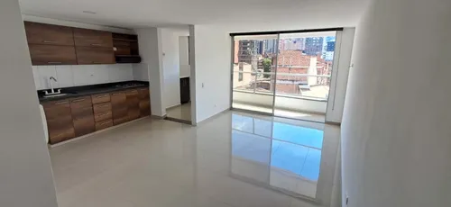 Amplio Apto De 78 Mts A Dos Cuadras Del Parque, A Tres Cuadras De La Estación Del Metro De Sabaneta