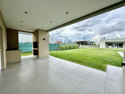 Casa En Venta Barrio San Felipe Canning