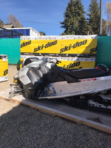 Imagen 5 de 7 de Moto De Nieve Ski Doo Grand Touring 600 Ace 2020