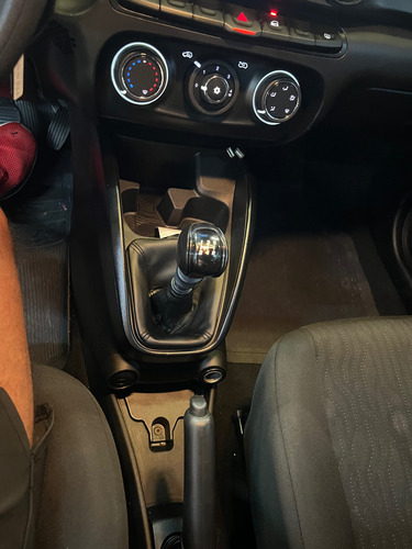 Fiat Cronos 1.0 Flex 4p