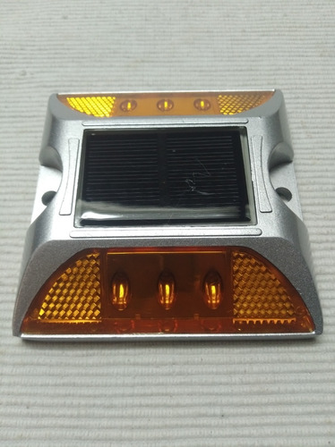 Imagen 3 de 9 de Ojos De Gato Viales Tachas Led Ojos De Gato Solares