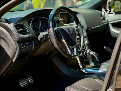 Volvo V40 2.0 T5 R-design Drive-e 5p
