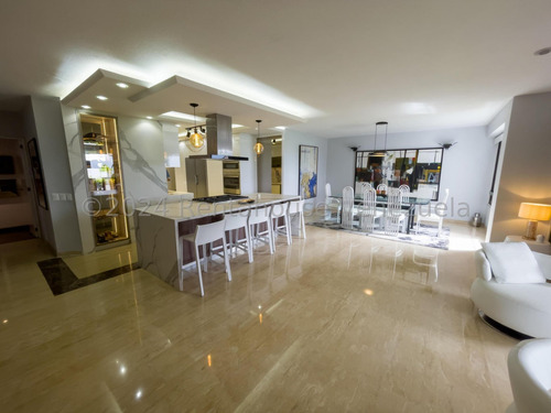 Ss: Vende Apartamento 24-28320 En San Roman De 253,81 M2, 3h/5b/3pe
