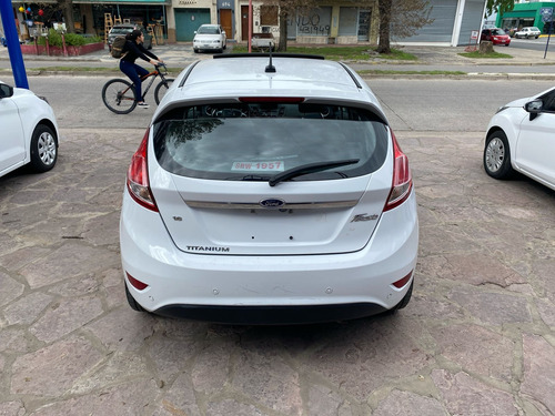 Ford Fiesta Kinetic 1.6 Titanium Powershift 120cv