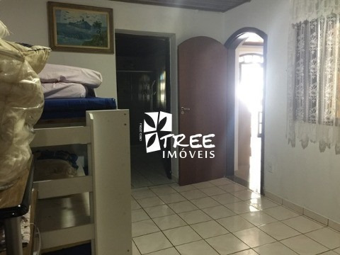 Chácara A Venda Com 6.800 M² Possui 3 Casas No Mesmo Terreno Sendo A Principal Com 3 Quartos (2 Suítes, Hidro) Um Dos Quartos Com Acesso Individual Co - Ch00061 - 4454499