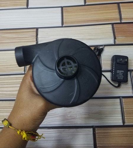 Imagen 3 de 5 de Bomba De Aire Eléctrica Para Inflar Y Desinflar