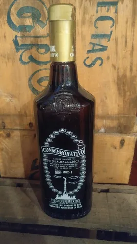 Tequila Sauza Conmemorativo Botella 1973 Edicion 100 Años