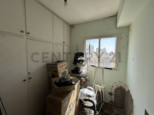 Venta Departamento 3 Ambientes A Refaccionar Con Dependencia, Cochera Y Baulera - San Cristóbal