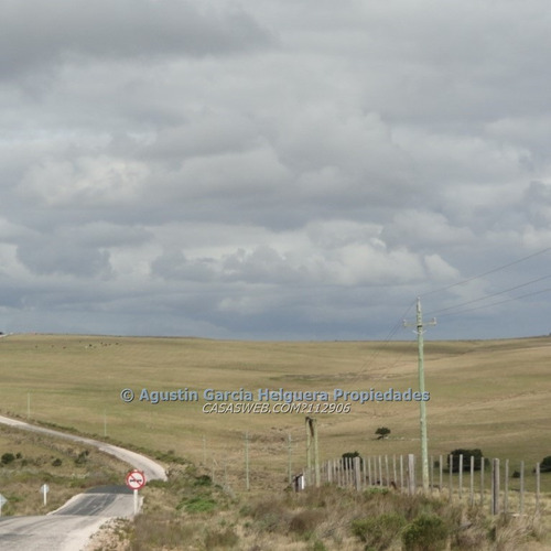 Campo A 19 Kms. De Minas Y A 55 Km De P Del E.