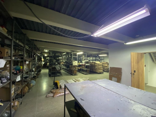 Imagen 7 de 14 de Venta Edificio Industrial Los Dos Caminos. 1860 M2. 3 Plantas