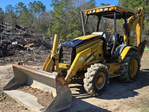 Retroexcavadora Caterpillar 420d Año 2003 4x4 Doble Traccion