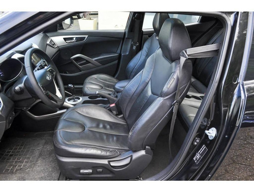 Imagem 9 de 15 de Hyundai Veloster 1.6 At
