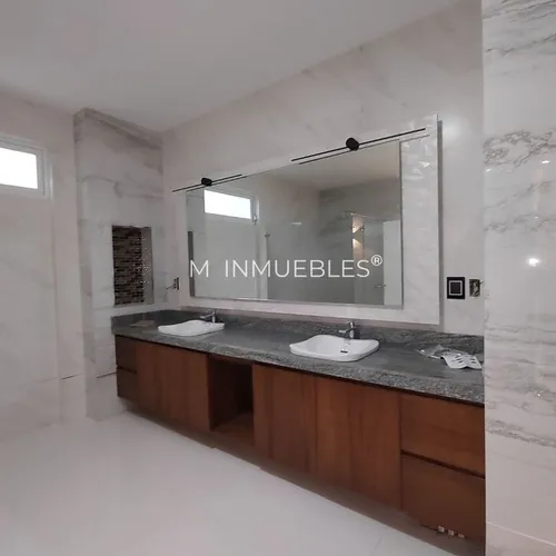 Residencia En Venta En Lomas De Las Américas Mrl