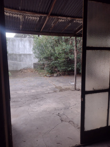 Imagen 7 de 11 de Venta - 2 Locales - Depto 3 Amb - Galpon - L. M Campos 4347 - Caseros