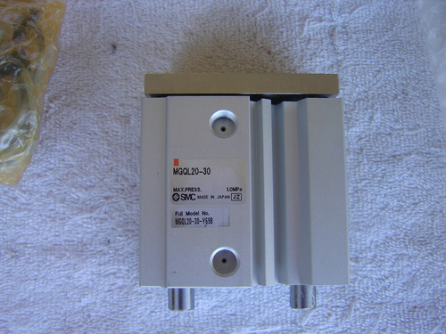 New Smc Compact Guide Cylinder Mgql20-30-y69b Ssz
