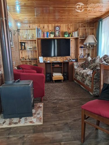 Casa En Venta De 4 Dorm. En El Tabo