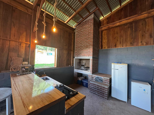 Chácara Com Casa Em Alvenaria, Piscina E Galpão Campeiro