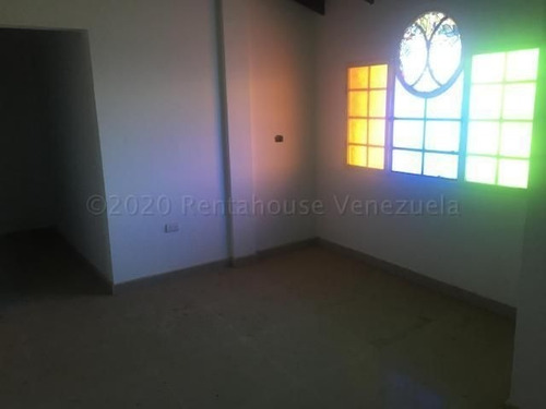 Imagen 7 de 12 de Townhouse En Venta Ubicado En La Puerta Maraven. Punto Fijo