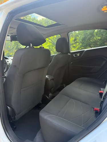 Ford Fiesta 1.6 Sportback Se Mecánica