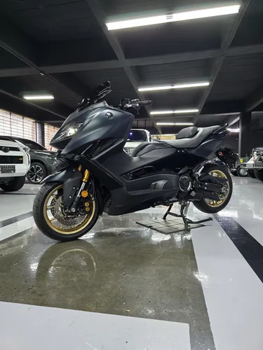 Yamaha T Max 560