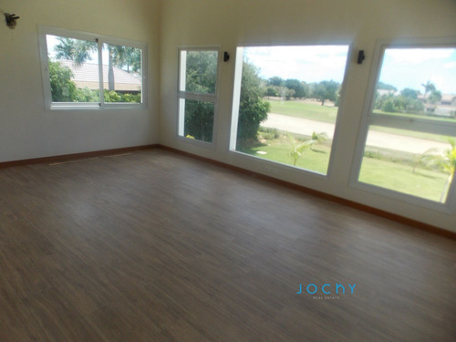 Imagen 5 de 14 de Jochy Real Estate Vende Villa En Casa De Campo, La Romana