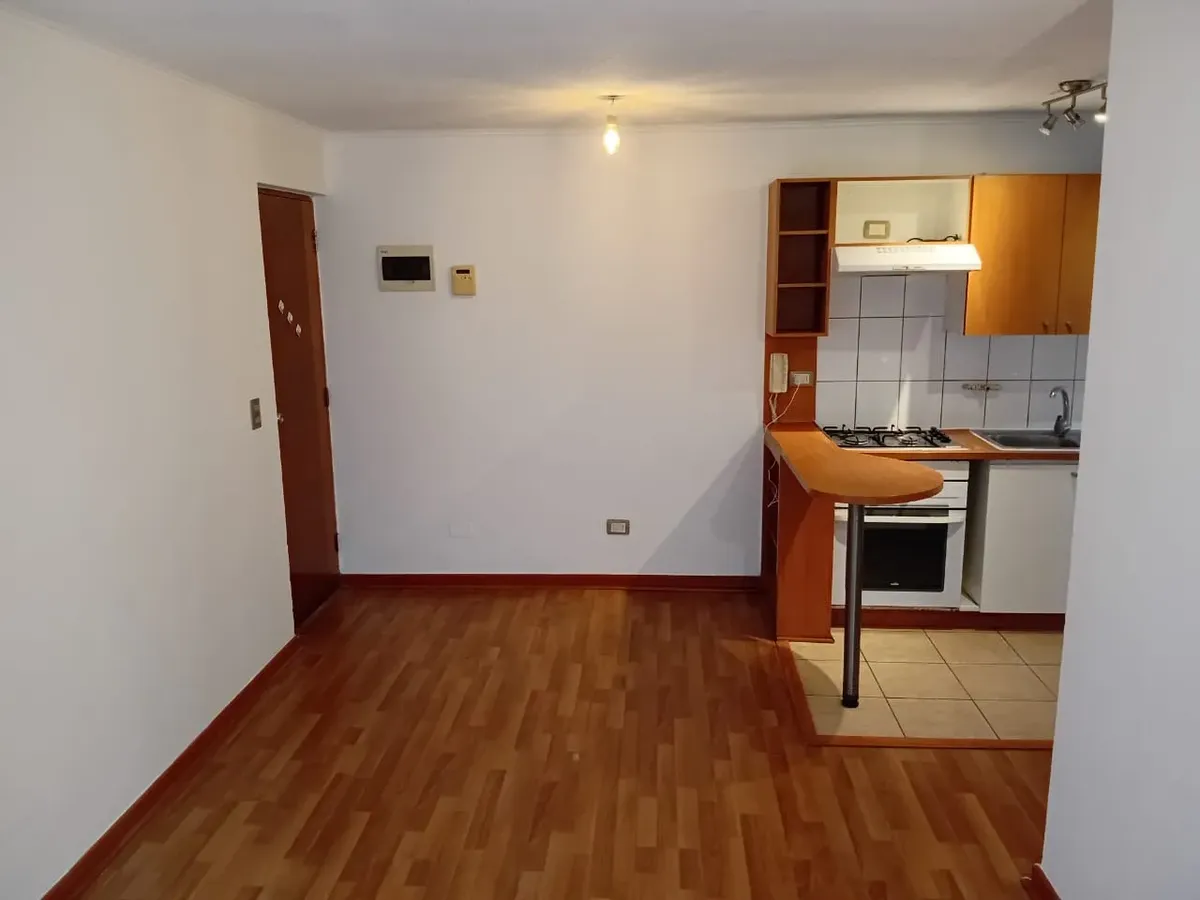 Imagen 2 de 9 de Excelente Departamento A Pasos Del Metro Santa Ana