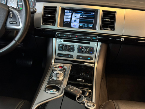Jaguar XF 2.0 16v Turbo Aut. 4p