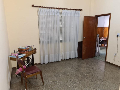 Imagen 9 de 11 de Casa 3 Ambientes Con Cochera Y Patio Con Parrilla