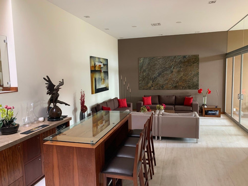 Imagen 4 de 14 de Venta Residencia En Una De Las Mejores Calles De Pedregal