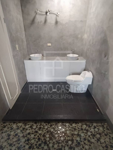 Imagen 21 de 24 de Tu Inmobiliaria Vende Town House Urbanización Villa Athenas, Sector Las Peonias Av. Atlántico Puerto Ordaz #asesoriagratuita #asesoriainmobiliaria #vendedor #pedrocastro
