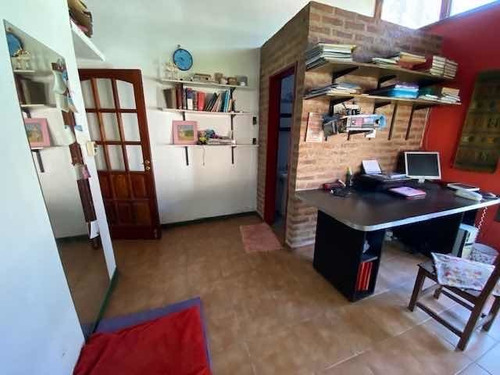 Imagen 11 de 12 de Venta- Casa De 3 Habitaciones Con Inmenso Jardin!