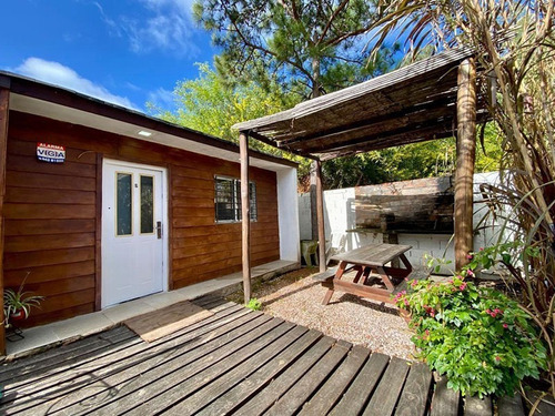 Imagen 17 de 25 de Casa De 2 Pisos + Piscina Climatizada + Apto + Monoambiente En Balneario Argentino