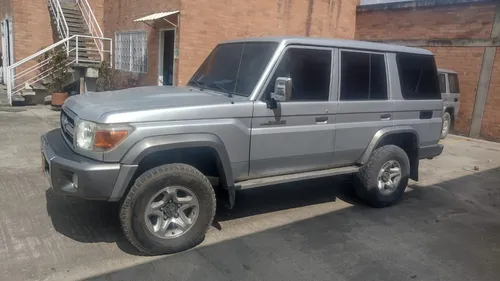 Toyota Land Cruiser Modelo 2011