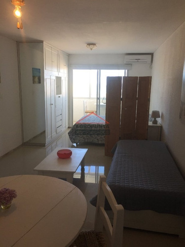Monoambiente En Peninsula,- Ref: 4854