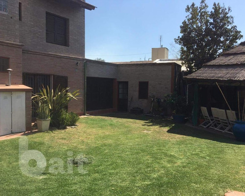 Imagen 4 de 15 de Venta Casa En Villa Belgrano 3 Dormitorios Con Pileta