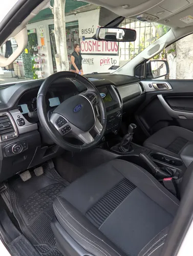 Ranger Doble Cabina Xlt Plus Estándar Trae 32000 Km.