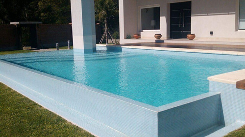 Imagen 4 de 6 de Piscinas De Hormigon