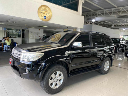 Toyota Fortuner .