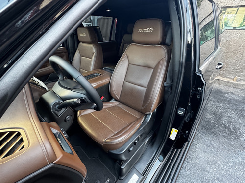 Chevrolet Suburban 6.2 High Country 4X4 At