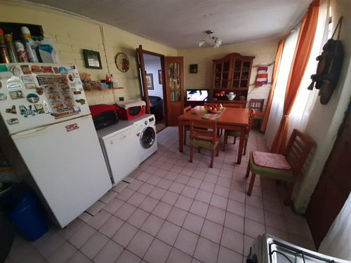 Imagen 13 de 23 de Amplia Casa 5 Dormitorios / 2 Baños