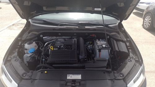 Imagen 12 de 14 de Volkswagen Vento 1.4 Highline 2017