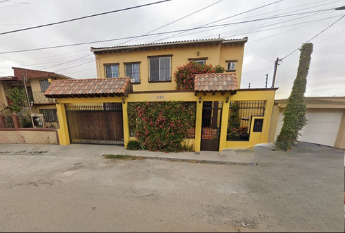 Bonita Casa En Venta En Heriberto Jara 17207, Otay Constituyentes, 22457 Tijuana, B.c.