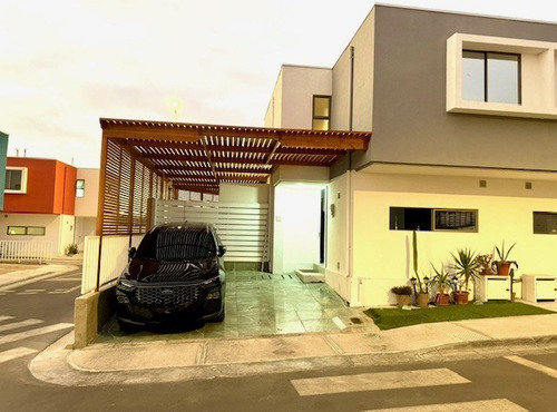 Casa Se Arrienda En Condomio Residencial, En Antofagasta