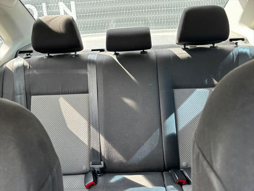 Volkswagen Vento 1.6 Starline At