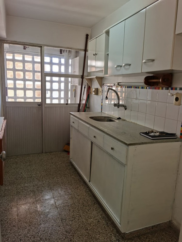 Venta Apto. 2 Dormitorio En Barrio Sur